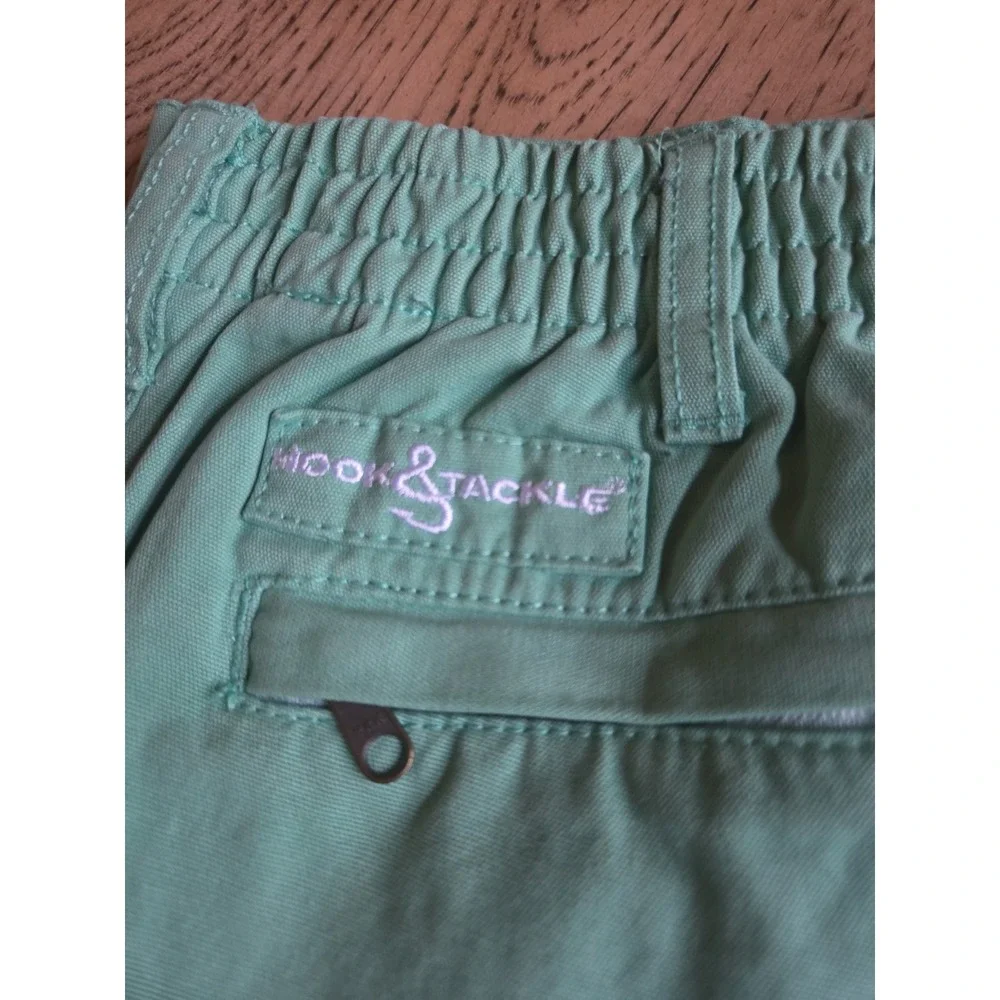 Hook & Tackle Beer Can Island Shorts Men's Size 34 Light Green Cotton